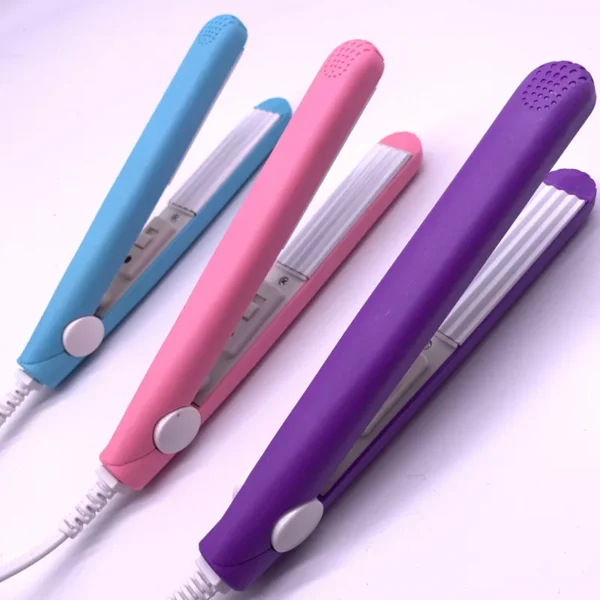 Un mini fer à cheveux plaque ondulée rose fer à friser électrique outils de modélisation de boucles